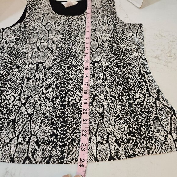 Misook Sleeveless Snake Skin Print Luxury Tank Top Small B&W  Metallic Mob Wife - Picture 9 of 10